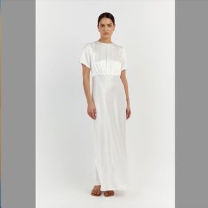 NWT DISSH AISLE WHITE SATIN MIDI MAXI DRESS US SIZE 4